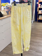 Charger l'image dans la galerie, JOHANNA PARIS - Pantalon magique BANDANA JAUNE
