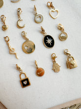 Charger l'image dans la galerie, CHARM’S - Noir & Or