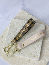 Charger l'image dans la galerie, Porte-clés - MERCI MAITRESSE