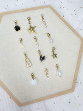 Charger l'image dans la galerie, CHARM’S - Blanc & Or