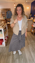 Charger l'image dans la galerie, Look du jour - JUPE NOUÉE
