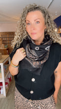 Charger l'image dans la galerie, Look du jour - JUPE LEOPARD
