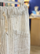 Charger l'image dans la galerie, GLOSSY PARIS - Pantalon magique VERT D’EAU

