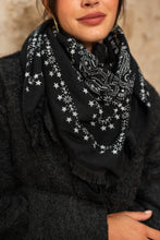 Charger l&#39;image dans la galerie, Écharpe - BANDANA
