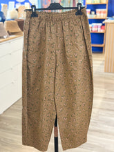 Charger l'image dans la galerie, JOHANNA PARIS - Pantalon magique FLEURS
