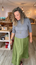 Charger l'image dans la galerie, Look du jour - GRIS ou KAKI ?
