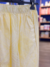 Charger l'image dans la galerie, JOHANNA PARIS - Pantalon magique BANDANA JAUNE
