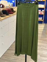 Charger l'image dans la galerie, Look du jour - GRIS ou KAKI ?
