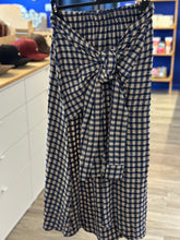 Charger l'image dans la galerie, Look du jour - JUPE NOUÉE
