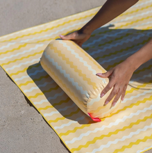 Charger l'image dans la galerie, COUSSIN DE PLAGE - Jaune
